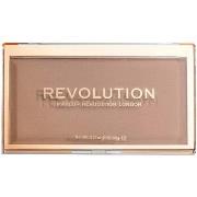Blush &amp; poeder Makeup Revolution Matte Compact Poeder Basis - P07