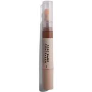 Concealer &amp; corrector Makeup Revolution -