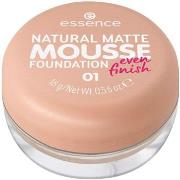 Foundations en Concealers Essence Natural Matte Mousse Foundation - 01