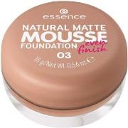 Foundations en Concealers Essence Natural Matte Mousse Foundation - 03