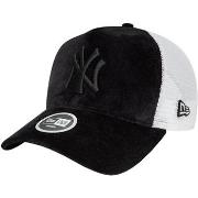 Pet New-Era New York Yankees Velour Trucker Cap