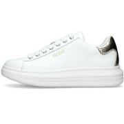 Lage Sneakers Guess FL8VIBLEA12