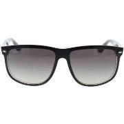 Zonnebril Ray-ban Occhiali da Sole Boyfriend RB4147 603971