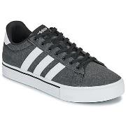 Lage Sneakers adidas DAILY 4.0