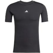 T-shirt adidas -