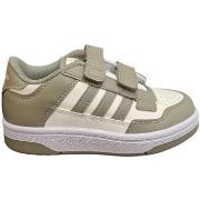 Sneakers adidas rapid court