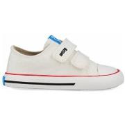 Lage Sneakers MTNG 49049