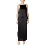 Lange Jurk Only Onlchigo Life Strap Satin Maxi Wvn 15340535