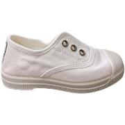 Sneakers Natural World 470