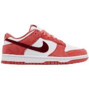 Sneakers Nike Dunk Low Valentine's Day (2024) (Women's)