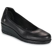 Ballerina's Casual Attitude HOLMA