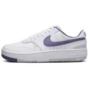 Lage Sneakers Nike Gamma Force Db