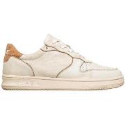 Lage Sneakers Clae Baskets Malone Distressed en cuir blanc