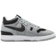 Sneakers Nike Attack