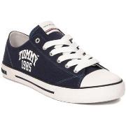 Lage Sneakers Tommy Hilfiger T3X932833BLU