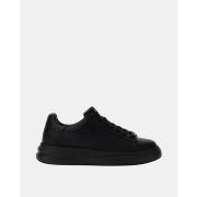 Lage Sneakers Guess ELBA FMJLBA LEA12