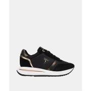 Lage Sneakers Guess EAGAR FLPEAG FAL12