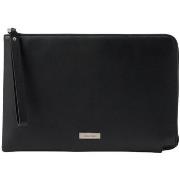 Handtasje Calvin Klein Jeans PLAQUE POUCH W/ WRISTLET LV04D1110G