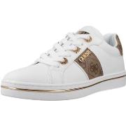 Lage Sneakers Guess FLPSTW FAL12