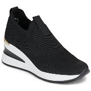 Lage Sneakers Xti 145100