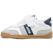 Lage Sneakers MTNG 49060b