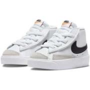Lage Sneakers Nike DA4088-100