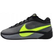 Lage Sneakers Nike FJ7792001