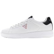 Lage Sneakers Guess FMJYUKELE12