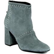 Boots Fashion Attitude -