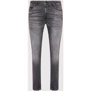 Jeans Guess M2YA27 D4Q52 CHRIS-2CRG CARRY GREY