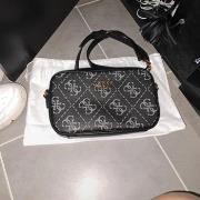 Sac Bandouliere Guess Sac bandouliere guess