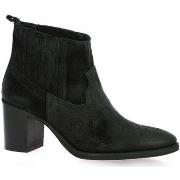 Boots Stm Boots cuir velours