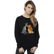 Sweat-shirt Disney Lady And The Tramp Distressed Kiss