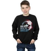 Sweat-shirt enfant Marvel The Falcon And The Winter Soldier Wield The ...
