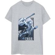 T-shirt Marvel Thor Love And Thunder Attack