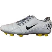 Chaussures de foot enfant Nike 308239