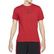 T-shirt Nike CW5190