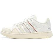 Baskets basses adidas H03421