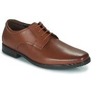 Derbies Clarks HOWARD WALK