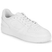 Baskets basses Lacoste L001