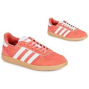 Baskets basses adidas BREAKNET SLEEK SUEDE