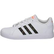 Baskets adidas IF2884