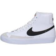 Baskets Nike DA4086-100