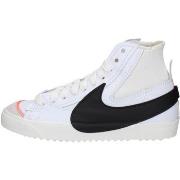 Baskets Nike DD3111-100