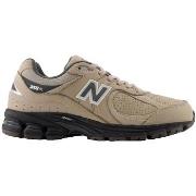 Baskets New Balance 2002R