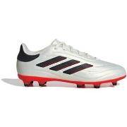 Chaussures de foot enfant adidas -