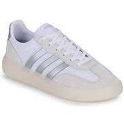 Baskets basses adidas BARREDA DECODE