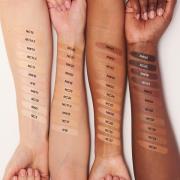 MAC Studio Fix 36HR Smooth Angles Concealer (Various Shades) - NC11