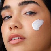 First Aid Beauty Sensitive Skin Starter Kit Coffret Peaux Sensibles