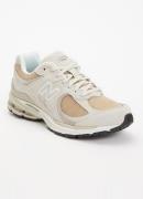 New Balance 2002 sneaker met suède details